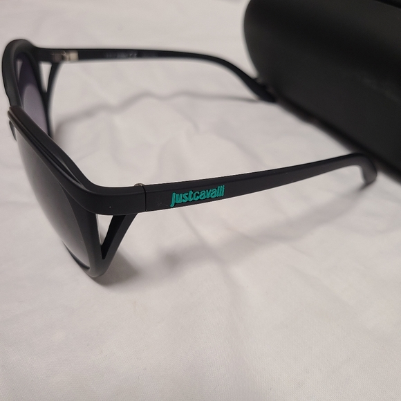 Just Cavalli Gradient Sunglasses - Picture 5 of 9